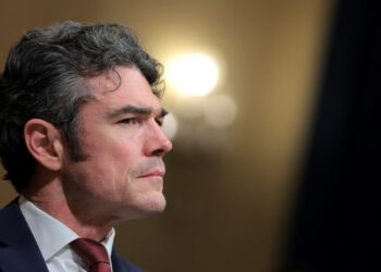 Trumpov bivši šef protuterorističke službe Joe Kent uzvratio je zbog istrage FBI-a o curenju informacija u intervjuu s Megyn Kelly: ‘Nisam učinio ništa loše’