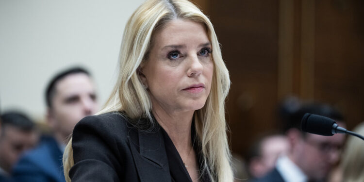 Trumpov glavni državni odvjetnik seli se u vojni smještaj zbog prijetnji – mediji – RT World News