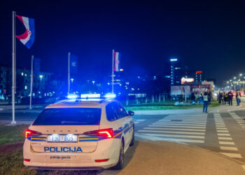 U Zagrebu dolijao dvojac koji je uporno krao iz jednog dućana, pazite kako su ih ulovili