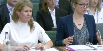 UK se ‘snažno ne slaže’ s Trumpovim pristupom zdravstvenoj pomoći, kaže Yvette Cooper