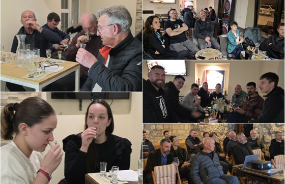 Učili kroz degustaciju i predavanje: Ljubitelji i proizvođači domaćih rakija i likera došli na svoje (FOTO)