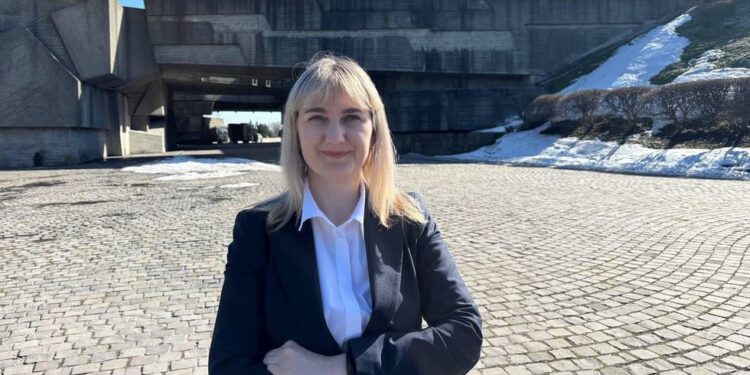 Ukrajinski zastupnik naziva pale sovjetske vojnike ‘ološima’ — RT Rusija i bivši Sovjetski Savez