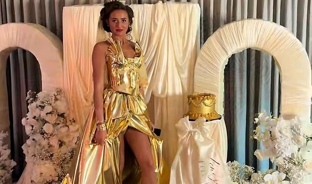 VRLO raskošna djevojačka izvedba Venezuele Furyja: budući mladoženja, 17, upada u dvoranu za ples dok Tysonova kći, 16, pokazuje promjenu odjeće, glambot station i fro-yo stajati na svojoj zabavi