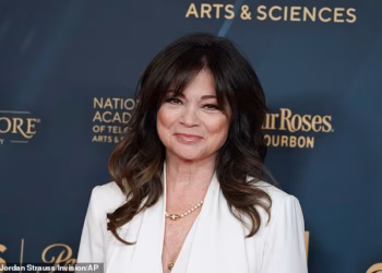 Valerie Bertinelli (65) konačno je otkrila svoje posljednje riječi bivšem Eddieju Van Halenu dok je bio na samrtnoj postelji prije šest godina