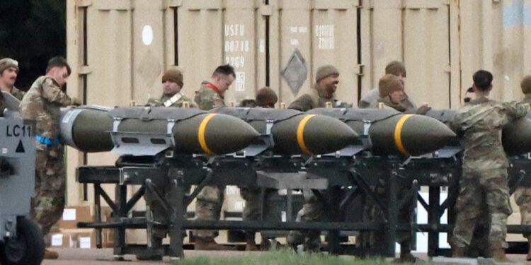 Vojni stručnjaci kažu da obrana Ujedinjenog Kraljevstva ‘nije odgovarajuća’ prema procjeni prijetnje od balističkih projektila iz Irana