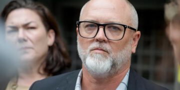 Vojni veteran Jay Carey koji je palio zastavu u Bijeloj kući prosvjedovao za odbacivanje optužbi