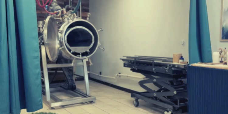 Zaboravite ukop i vatru, stigla treća opcija: ‘Tijelo se najprije otapa na 150 stupnjeva’