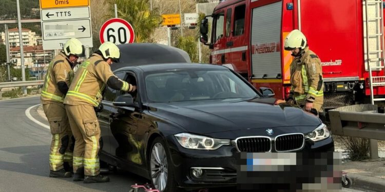 Zadimio BMW niz Sirobuju, dojurilo šest vatrogasaca