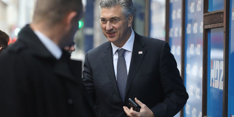 Zašto Plenković šefove u državnoj službi ne bira na natječajima? Je li riječ o kršenju zakona?