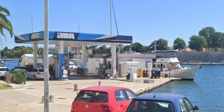 Zbog Vladinog ograničenja cijena goriva, reagirala INA: “Tržište je najbolji regulator”