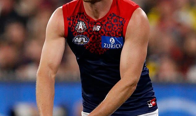 Zvijezda AFL-a najavljuje šokantno umirovljenje uoči sezone velikih nogometnih utakmica usred sudske bitke koja je u tijeku