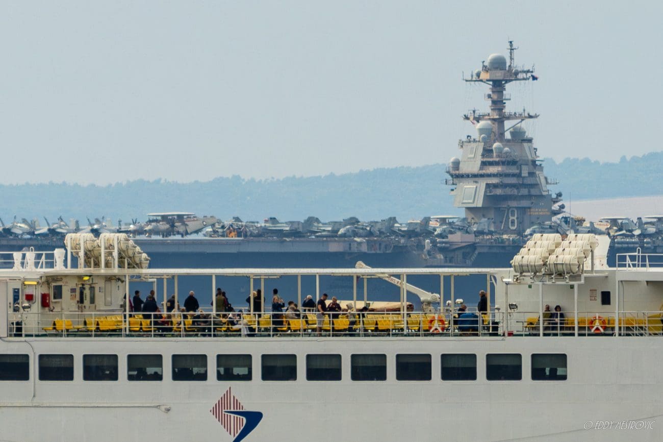 americki nosac zrakoplova  10