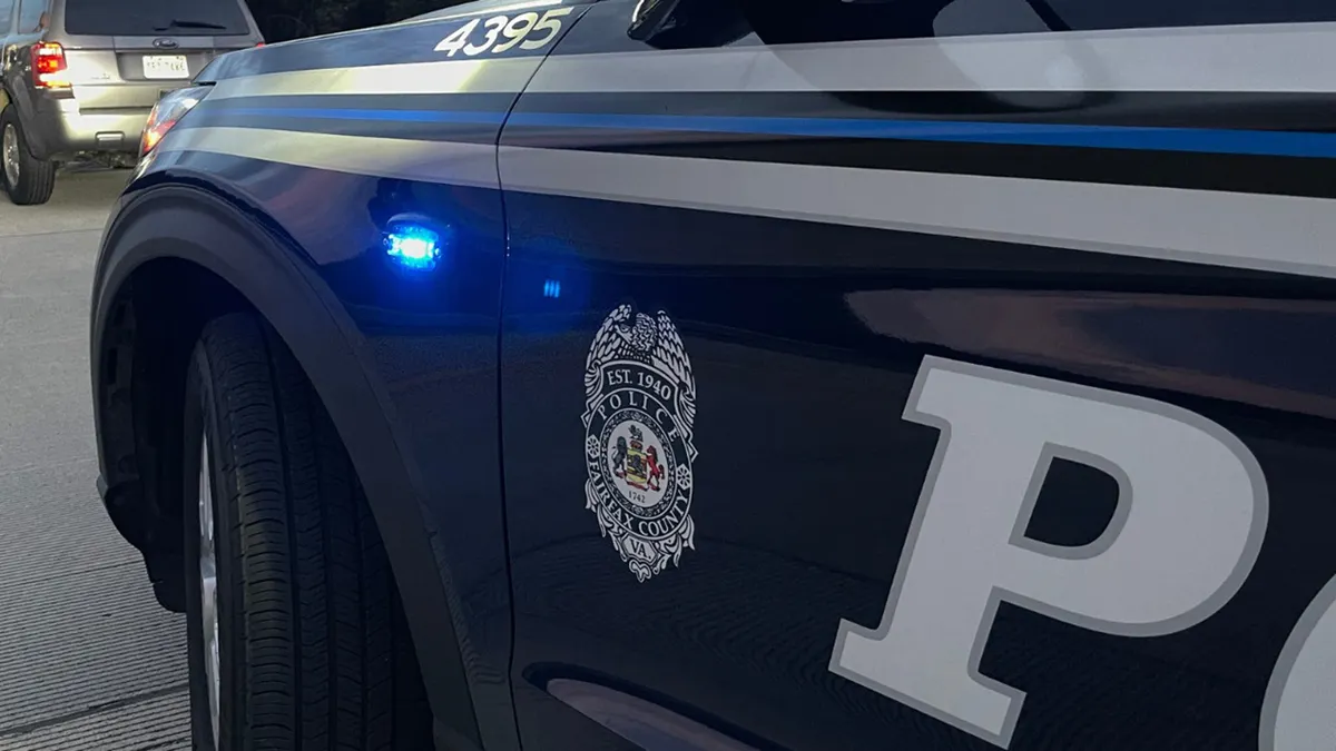 Vozilo policije okruga Fairfax