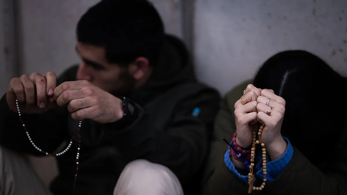 Ljudi koji se mole u Španjolskoj.