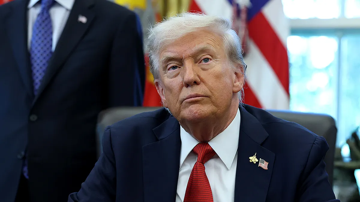 Predsjednik Trump u Ovalnom uredu