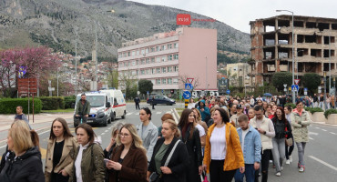 Zdravstveni djelatnici pred Vladom HNŽ