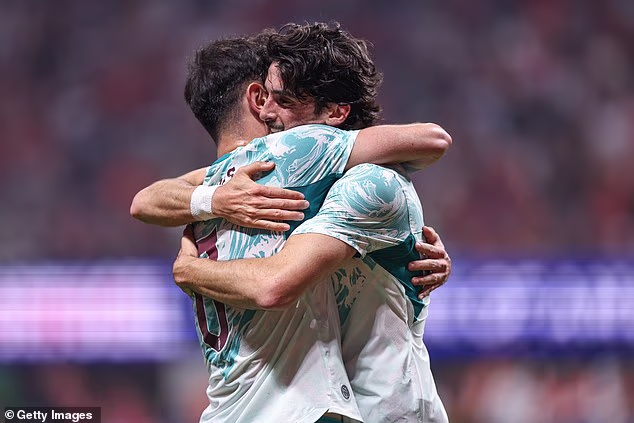 Trincao slavi svoj prvi pogodak s Brunom Fernandesom na stadionu Mercedez-Benz