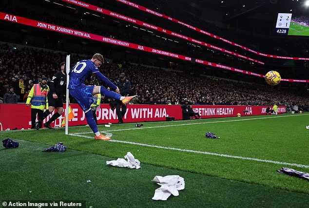 Cole Palmer ima sjajnu isporuku iz kutova i jedva da je prijetnja u zraku - pa zašto Chelsea to ne iskoristi?