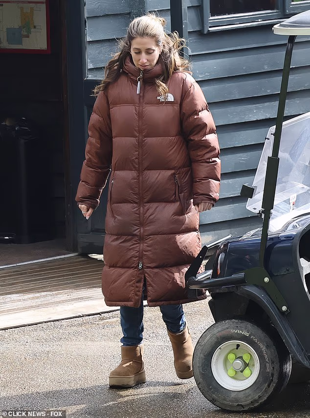 Dok je Joeov vjenčani prsten bio vidljiv, Stacey ponovno nije nosila svoj prsten tijekom dana u safari parku Port Lympne u Kentu prošlog tjedna