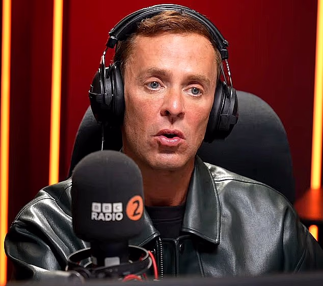 Otprilike u vrijeme kad je upoznao svog budućeg supruga, Scott je bio pod istragom metropolitanske policije zbog teških seksualnih prijestupa nad dječakom mlađim od 16 godina