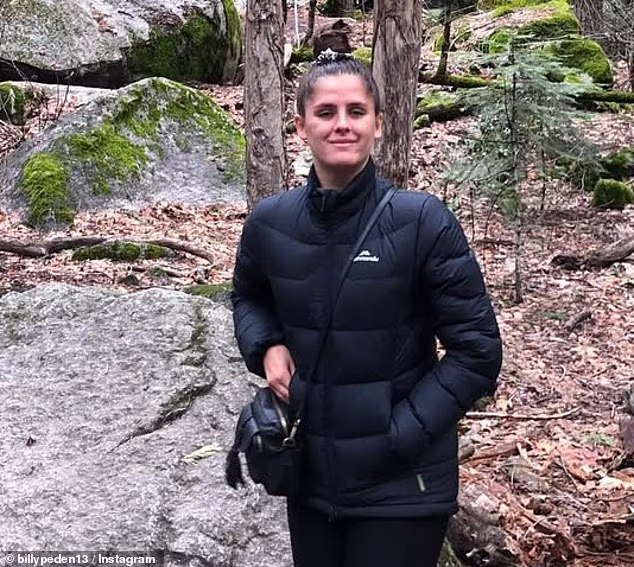 Mia Peden (na slici) je kći velikana iz Newcastlea, koji je postao jedan od omiljenih sinova Knightsa nakon što je osvojio dva premijerska naslova