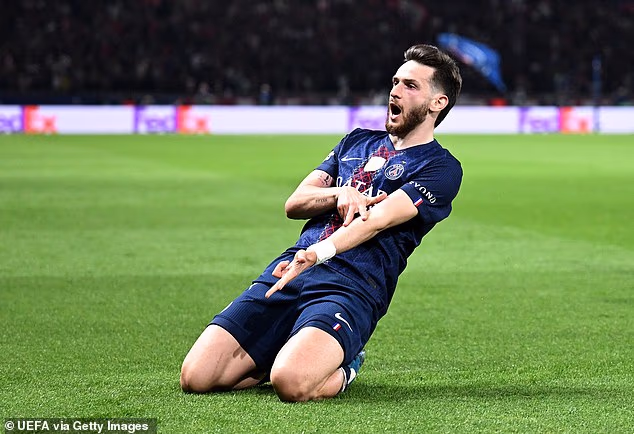 Khvicha Kvaratskhelia povisio je na 2-0 i čini se kao da su Liverpoolovi dani u ovom natjecanju odbrojani