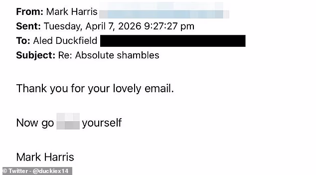 Navijač FC Uniteda iz Manchestera podijelio je razmjenu e-pošte na društvenim mrežama