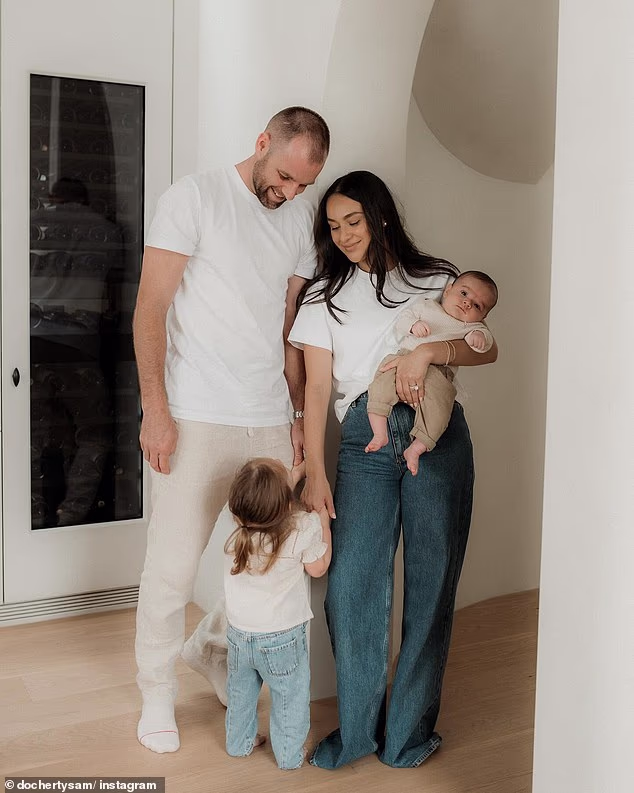 Unatoč početnom liječenju, rak se proširio Dochertyjevim tijelom u roku od godinu dana, što je zahtijevalo višestruke intenzivne kemoterapije tijekom perioda oporavka