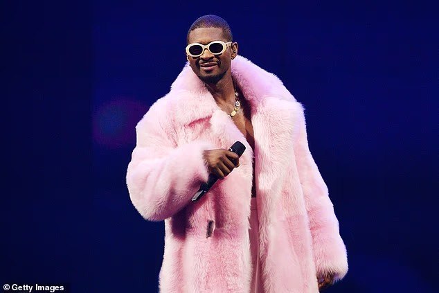 Prošli tjedan grupa je izazvala kontroverzu kada su otkrili razlog zašto su obrađivali hit Usherovu pjesmu iz 2010., DJs Got Us Fallin' In Love