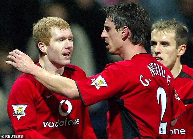 Nevilleov bivši suigrač iz Manchester Uniteda Paul Scholes (lijevo) izabran je na treće mjesto