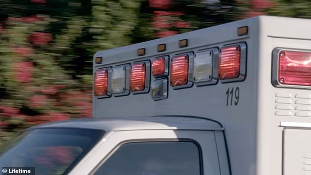 Najava druge sezone njezine reality serije prikazuje kako netko u njezinu uredu zove hitnu prije nego što vozilo hitne pomoći ode u medicinsku ustanovu