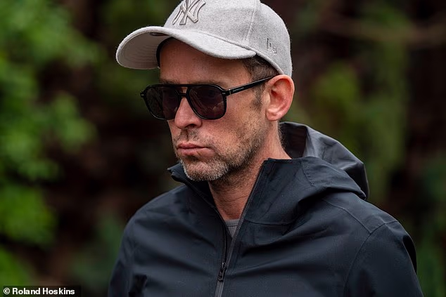 Mills, 53, dobio je otkaz nakon što je otkriveno da je bio predmet optužbi za 'teške seksualne prijestupe' protiv tinejdžera mlađeg od 16 godina