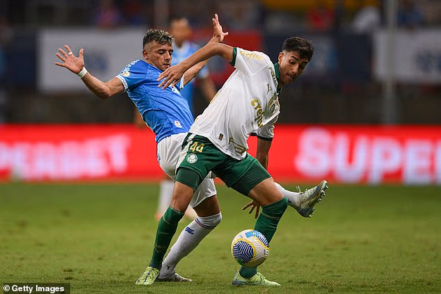 Manchester City ima jaku vezu s Palmeirasom, nakon što je od njih potpisao Vitora Reisa u siječnju prošle godine