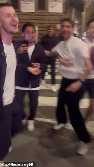 Zvijezde Palacea pridružile su se obožavateljima u gradu nakon što su stigle do polufinala Lige konferencija