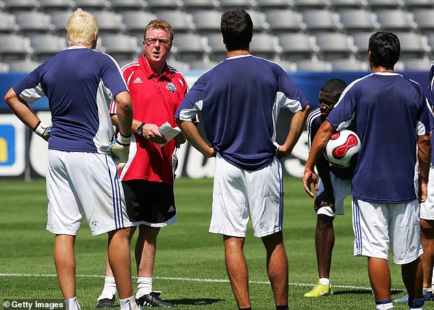 Škot je nastavio igrati i voditi MLS i pomogao je razvoju nogometa u SAD-u