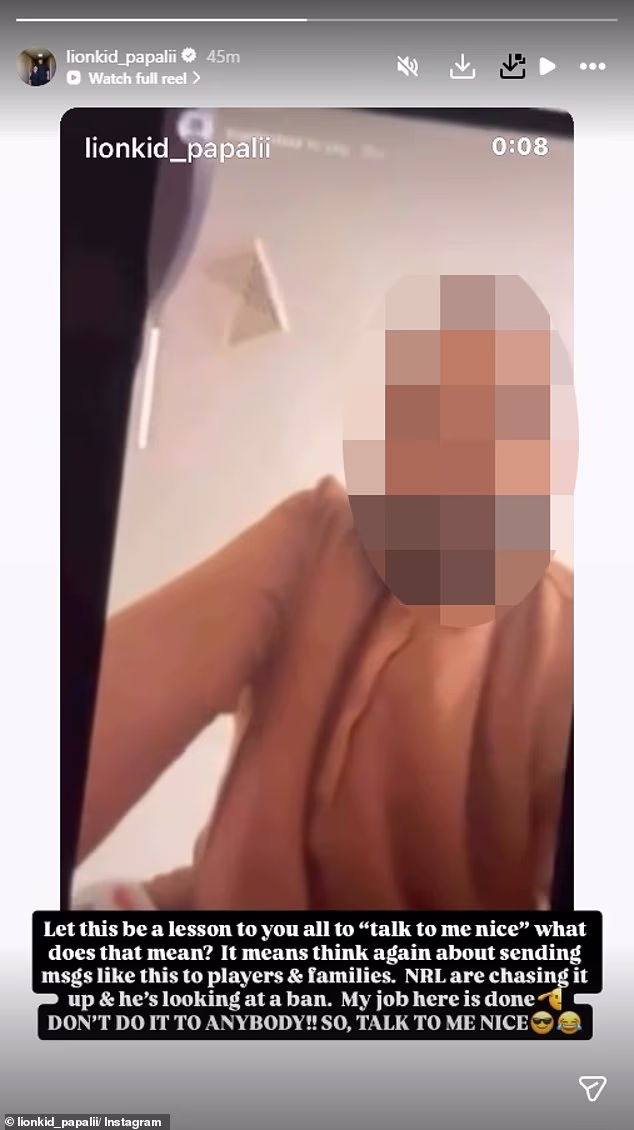 Nakon što se suočio s bezočnim trolom, suigrač iz Raidersa, Papalii, uvjerio ga je da klekne i ispriča se - što se može vidjeti u priči na Instagramu koju je podijelila nogometna zvijezda