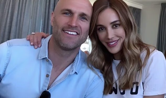 AFL WAG Bec Judd daje VRLO drzak komentar o suprugu Chrisu nakon više od dva desetljeća zajedničkog života