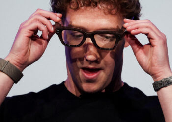 AI naočale optičkom divu donijele dvoznamenkasti rast prihoda