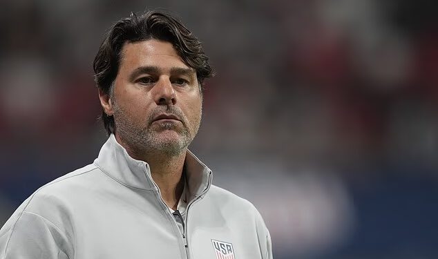 Američka nogometna zvijezda pati od velike ozljede dok su ga nosili… stavljajući snove o Svjetskom prvenstvu u pitanje