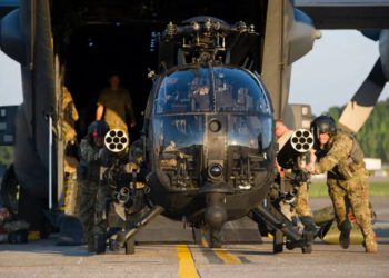 Američki zrakoplovac se ranjen popeo na preko 2000 metara visine i sakrio u pukotinu