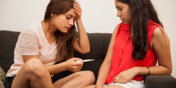 Analitičar Fox Newsa za nisku stopu nataliteta krivi tinejdžere koji nemaju dovoljno djece: ‘Od 15 do 19 godina stopa plodnosti opada’