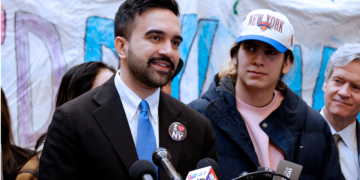 Analitičar optužio gradonačelnika New Yorka Mamdanija za ‘pomicanje vratnica’ zbog siromaštva