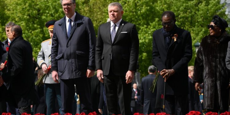 Baltičke zemlje uskraćuju zračni prostor Ficovom zrakoplovu za putovanje u Moskvu povodom Dana pobjede — RT World News