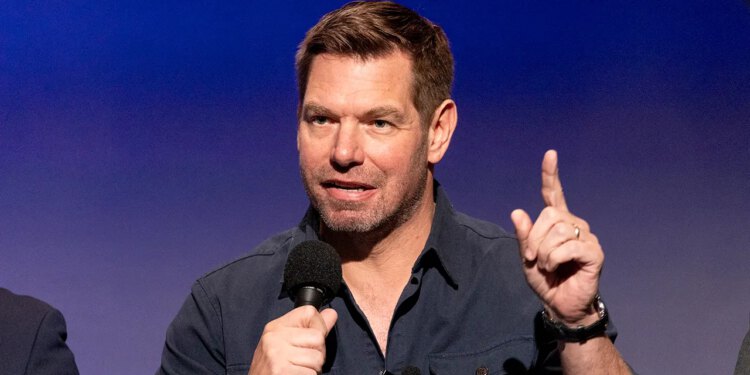 ‘Bila je to dobra odluka’: najviši demokrati hvale odluku Swalwella da podnese ostavku u Kongresu