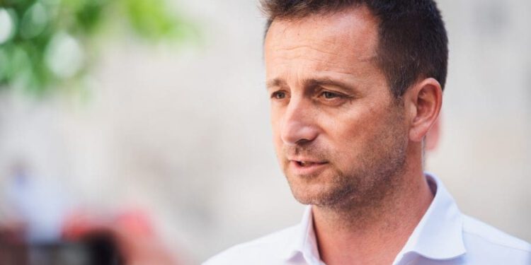 Bilić: Kreće obnova škole u Trogiru, u planu i nova na Brigima