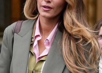Blake Lively i Ryan Reynolds izgubili su iskru: Prijatelji detaljno opisuju depresivne nove živote ‘umornog’ para… i priznaju da ‘ona jednostavno nije tamo’ usred šokantnog plana za bijeg iz Amerike