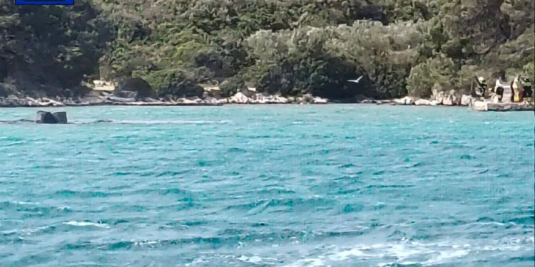 Brodica planula i potonula kod dalmatinskog otoka, tročlana posada spašena