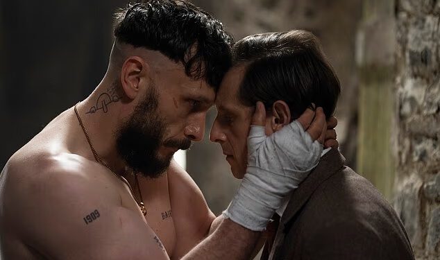 CHRISTOPHER STEVENS recenzira Half Man: Richard ‘Baby Reindeer’ Gaddova drama potpuna je smeća – užegla školska erotika i odbojni mazohizam odraslih spojeni u slabu priču