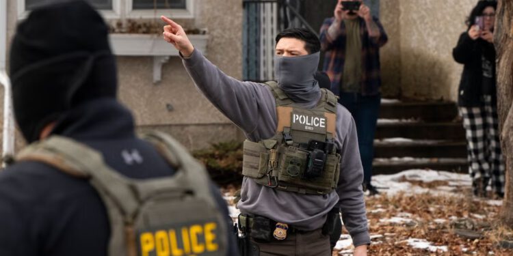 Carlos Ivan Mendoza Hernandez: Podignuta federalna optužnica protiv čovjeka kojeg su ustrijelili agenti ICE-a tijekom racije