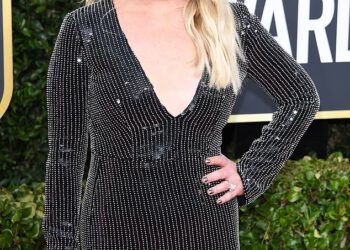 Christina Applegate, 54, ‘hospitalizirana’ je usred MS bitke… nakon što je otkrila da je uglavnom prikovana za krevet zbog bolesti